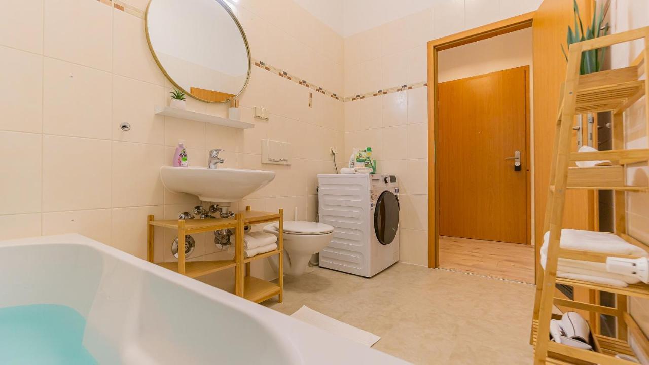 Cityapartment - 53 M², 2 Zimmer, Zentral, Netflix, Kueche, Waschmaschine Котбус Екстериор снимка